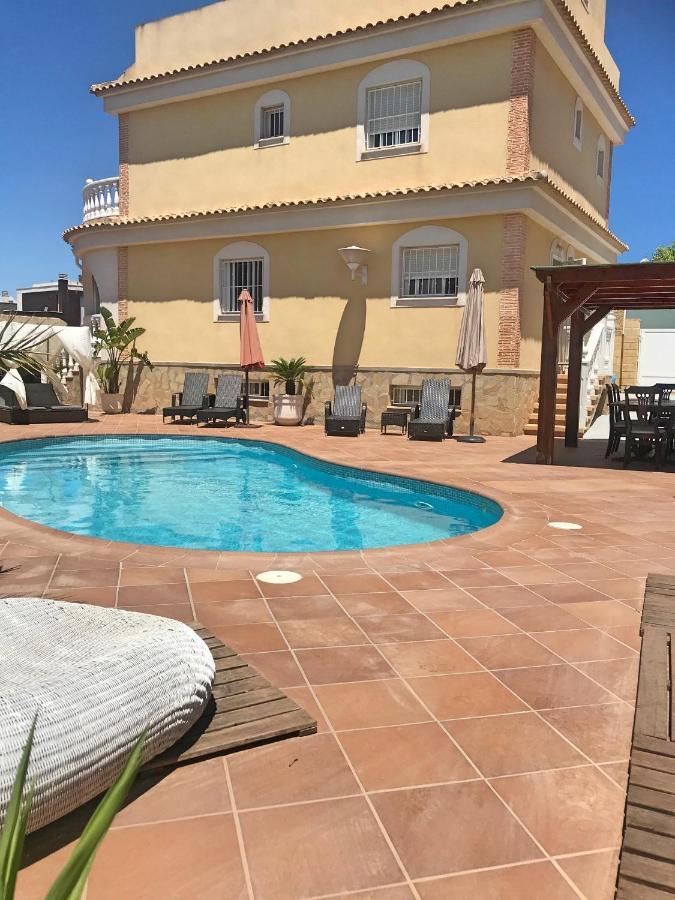 Vickys Villa Puerto Marino Exterior photo